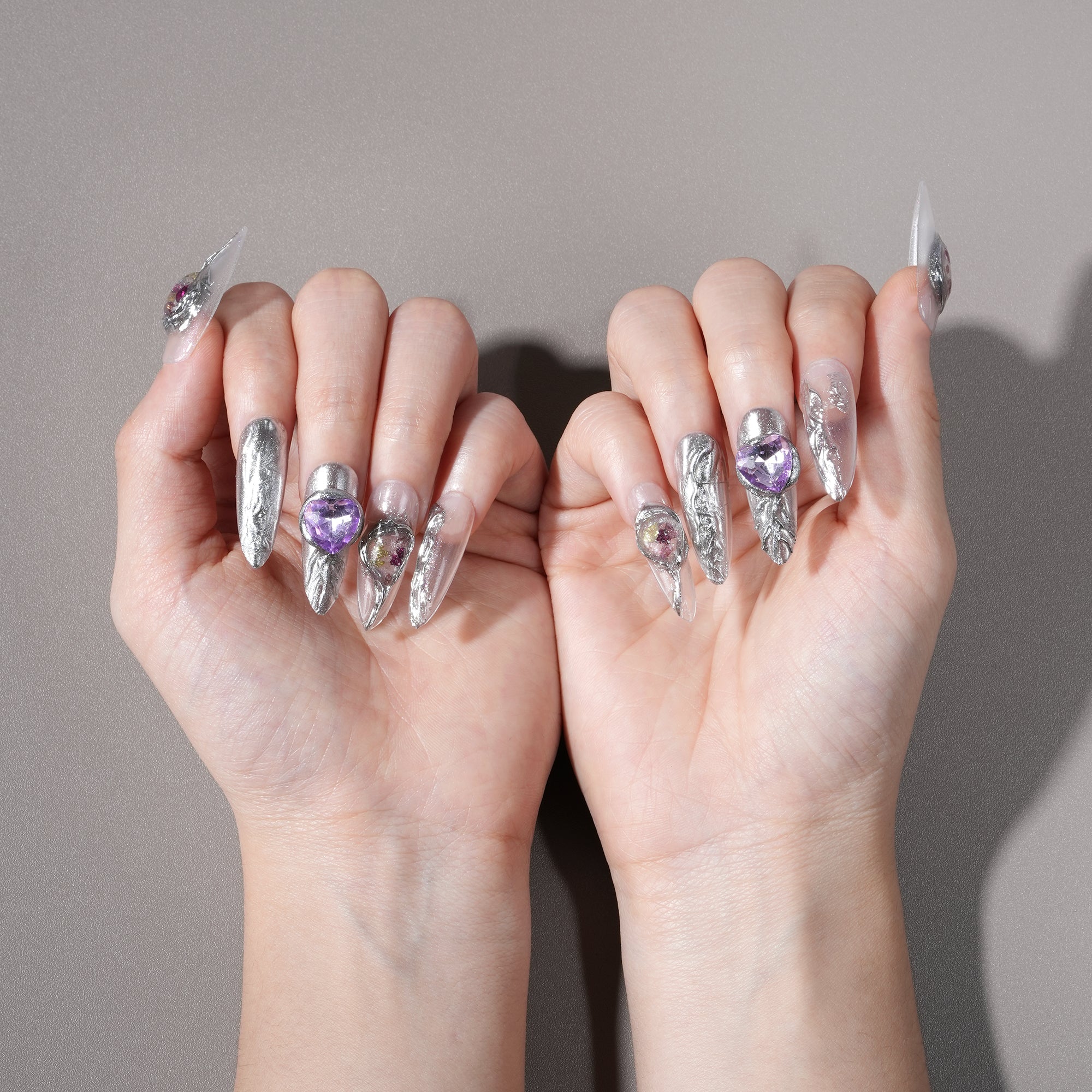 Noir Diva - Cyber Silver