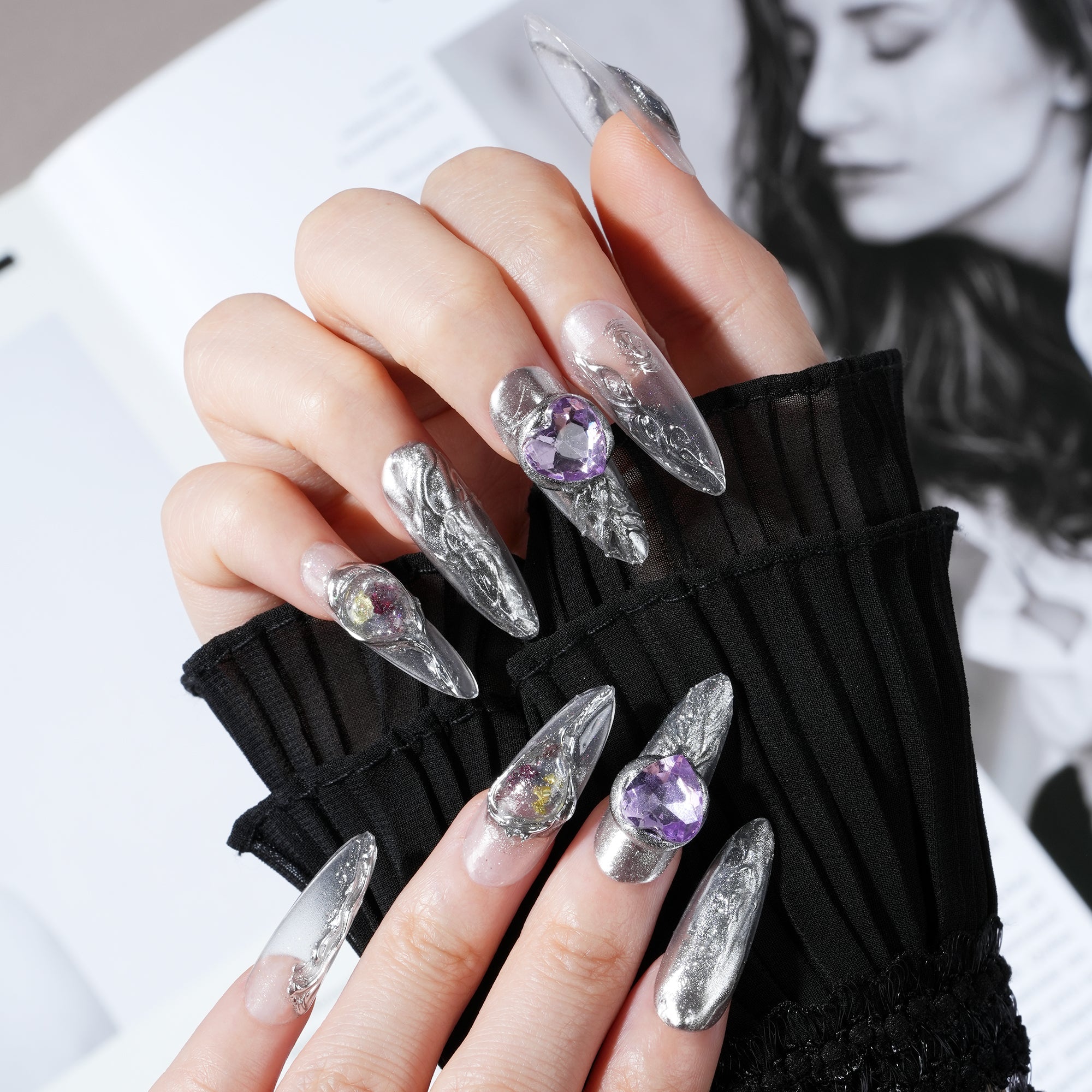 Noir Diva - Cyber Silver