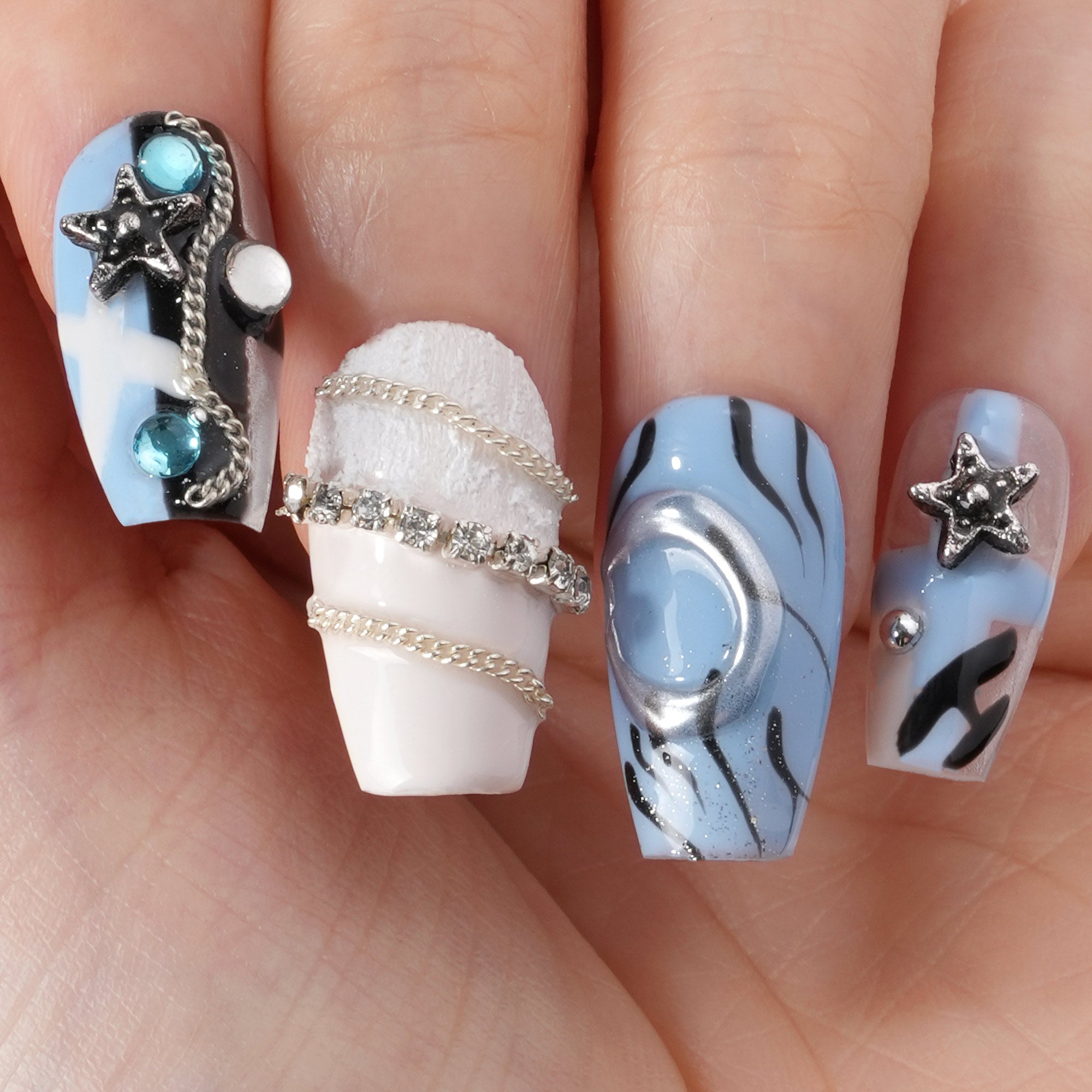 Noir Diva - Ice Rebel