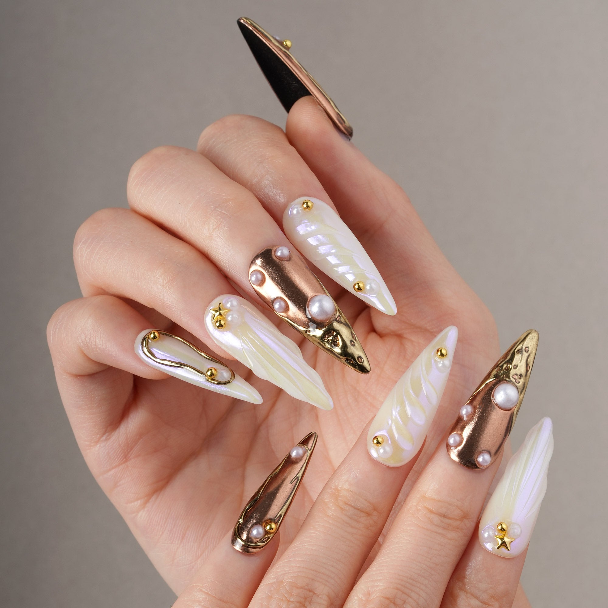 Noir Diva - Lunar Relic