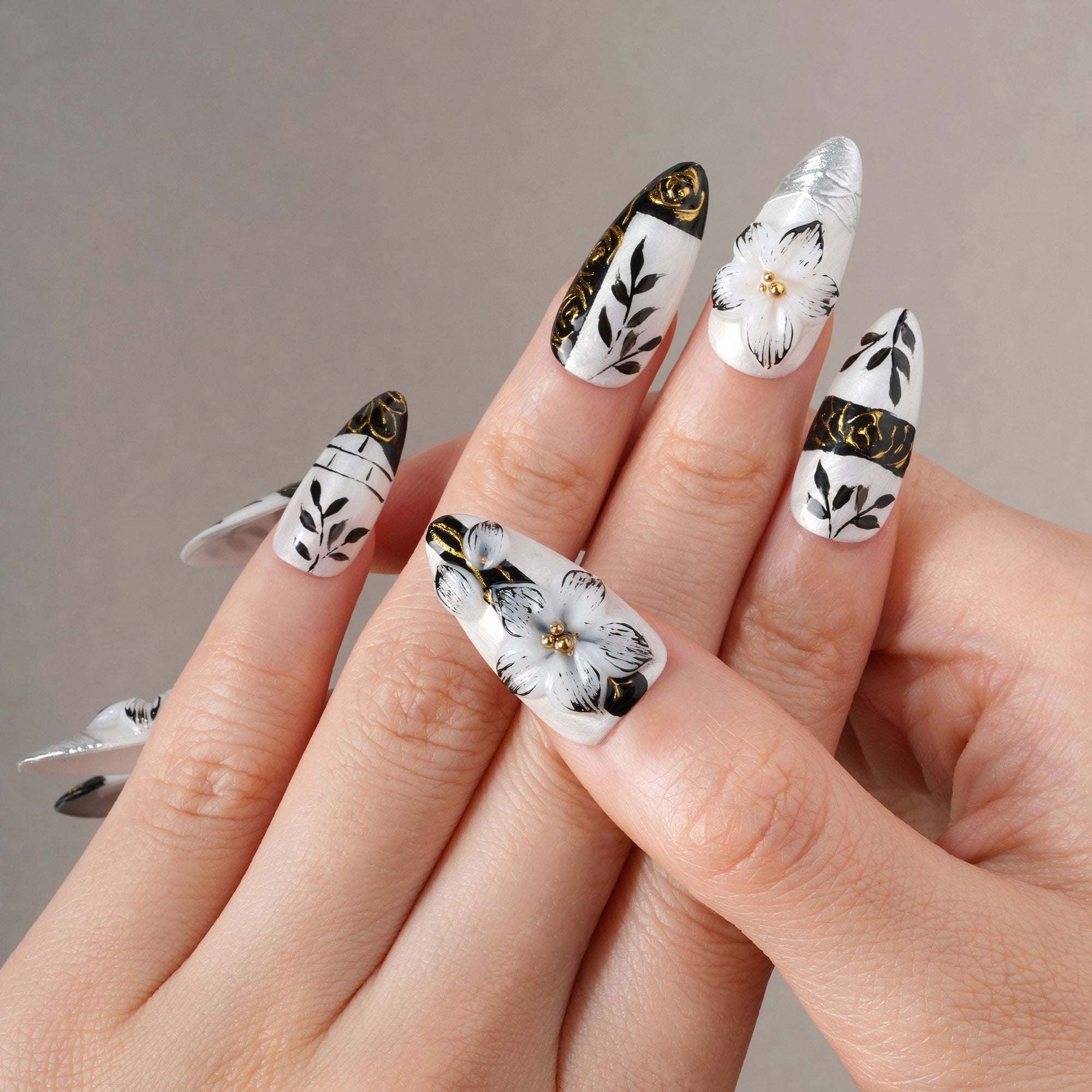 Noir Diva - Midnight Petal