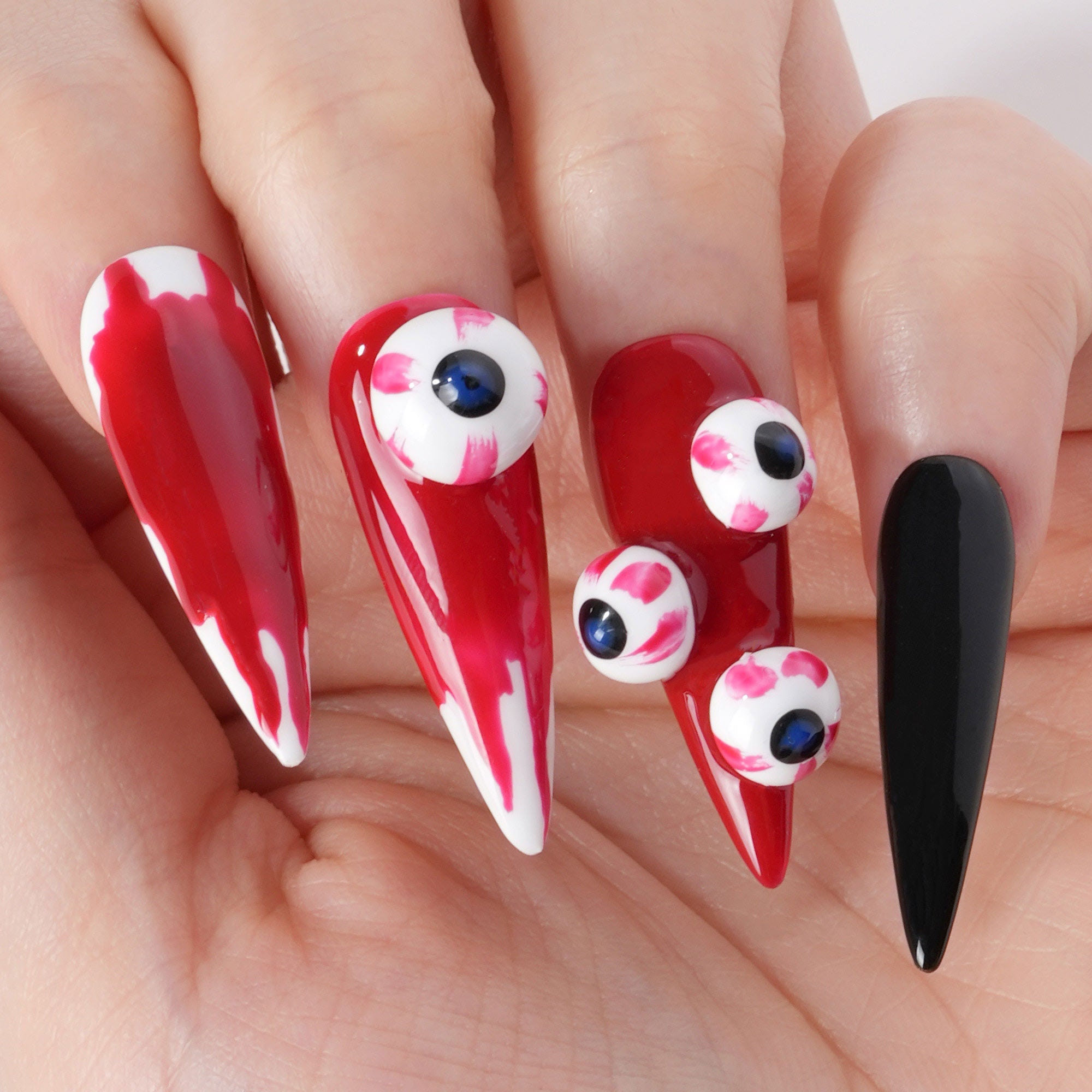 Noir Diva - Night Watcher